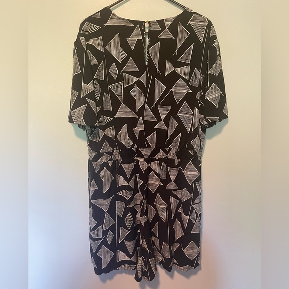 NWOT Ava & Viv Women’s Romper Sz 1X - Picture 2 of 6